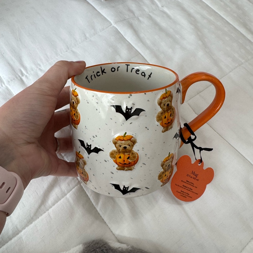 Creepy Critters Pumpkin Teddy Bear & Bats Halloween Trick or Treat Mug